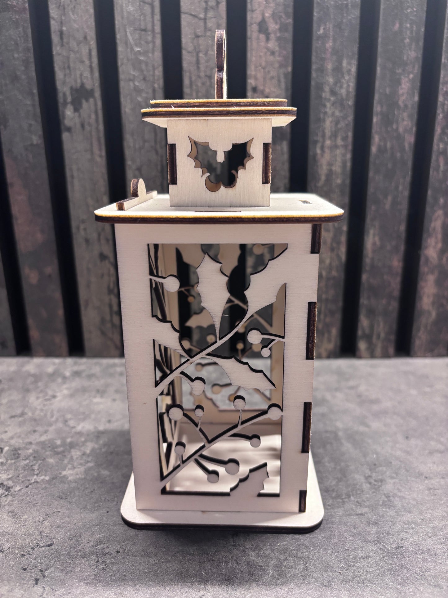 Lanterne til LED fyrfadslys Kristtorn