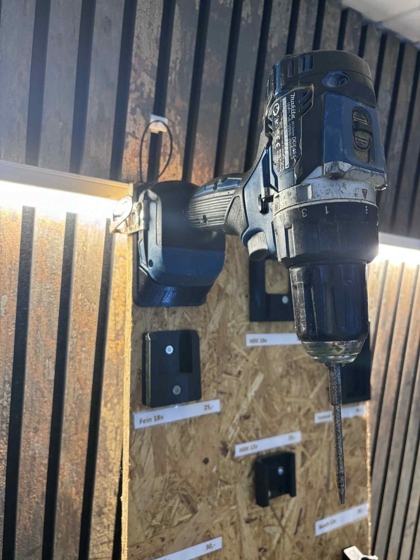 Værktøjs holder til Makita