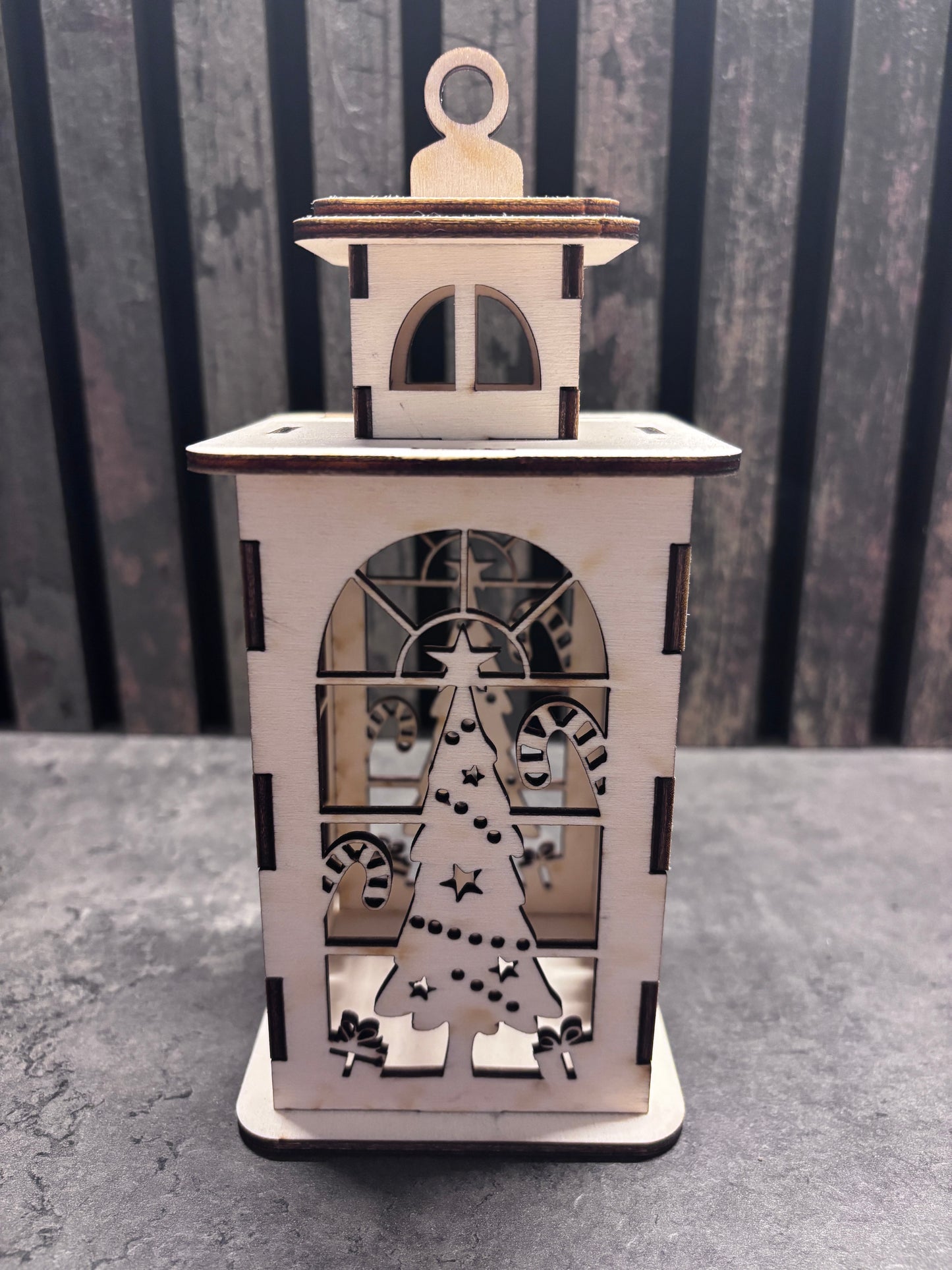 Lanterne til LED fyrfadslys Juletræ